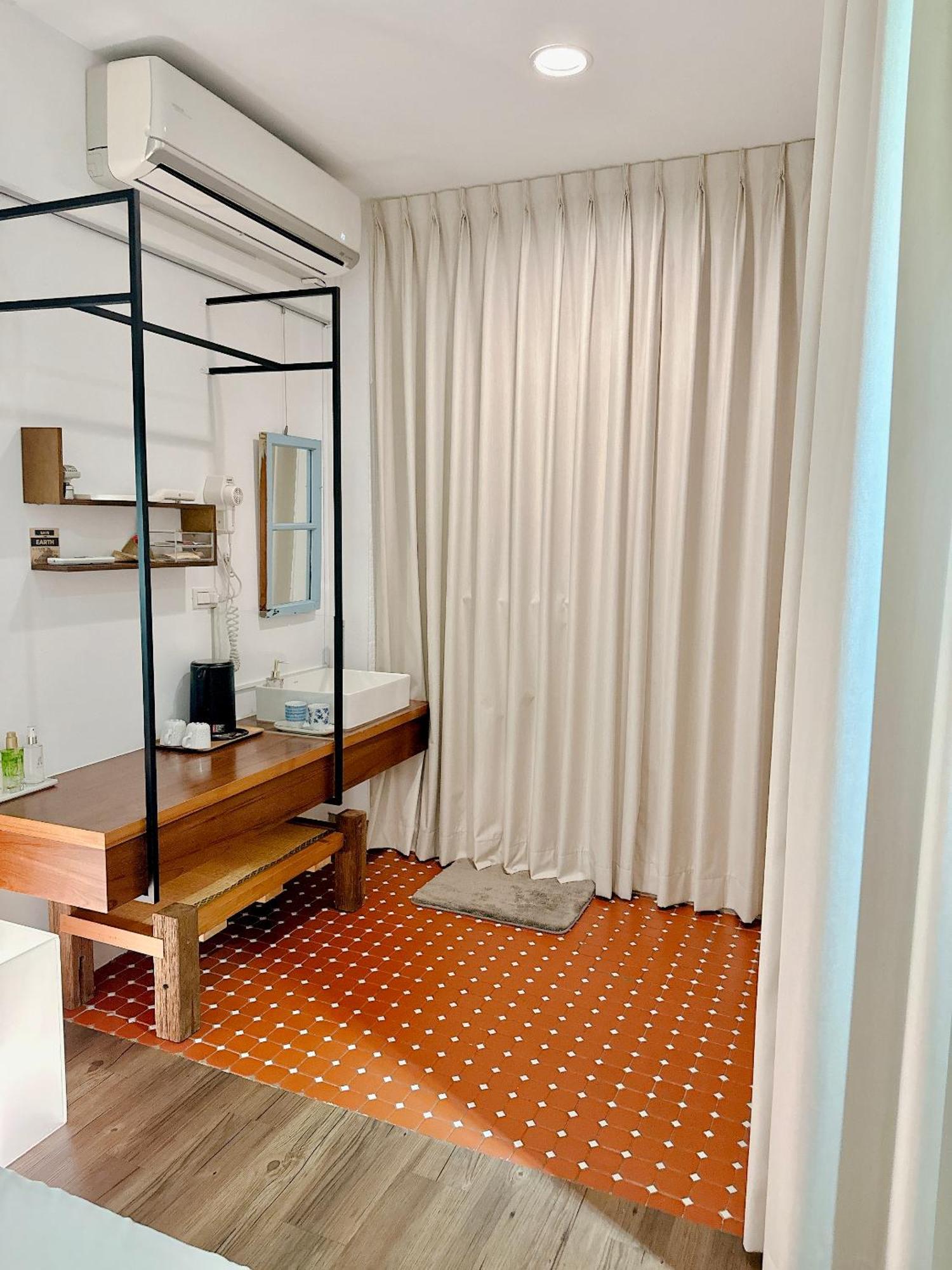 辣虎邸家 Love Here Tainan Exterior photo