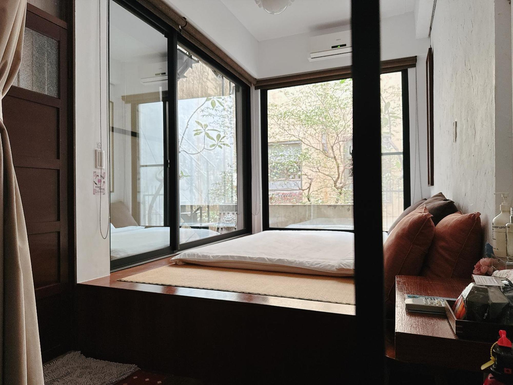 辣虎邸家 Love Here Tainan Exterior photo